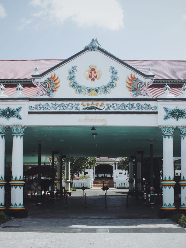 Kontroversi Sultan Perempuan: Mungkinkah Keraton Ngayogyakarta Hadiningrat Dipimpin oleh Perempuan?
