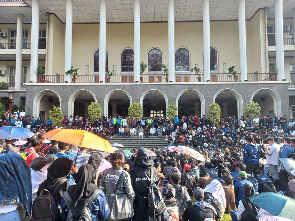 UGM Mencari B(Z)akat: Seruan Aksi Uang Pangkal
